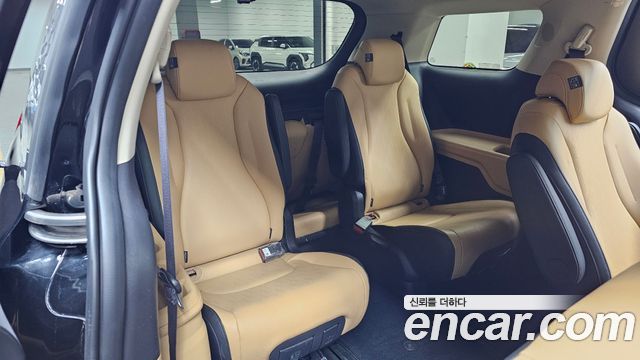 Kia Canival 2023 — photo 13