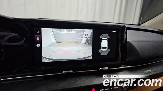Kia Canival 2023 — photo 16