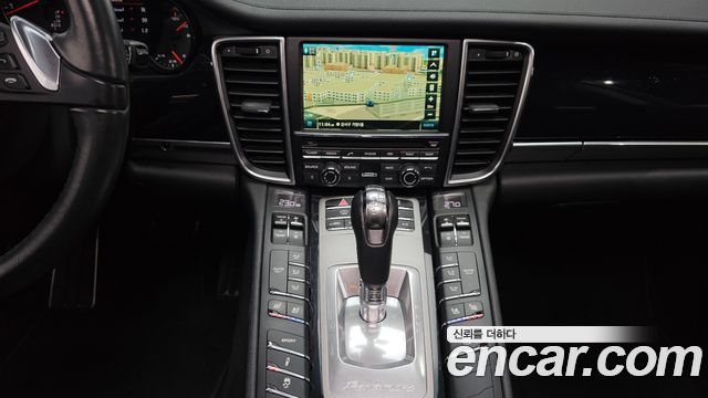 Porsche Panamera 2015 — photo 14