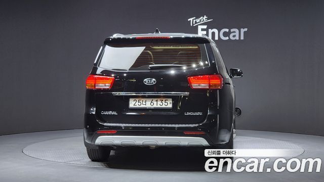 Kia Canival 2017 — photo 4