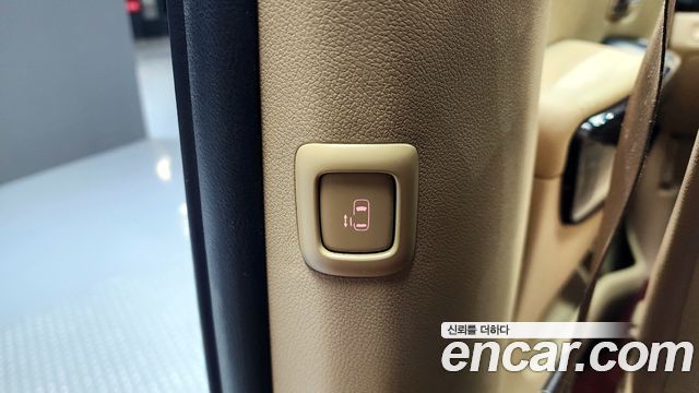 Kia Canival 2017 — photo 13
