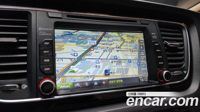 Kia Canival 2017 — photo 16