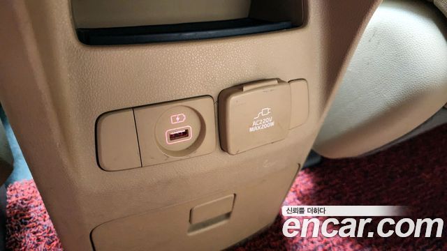 Kia Canival 2017 — photo 19