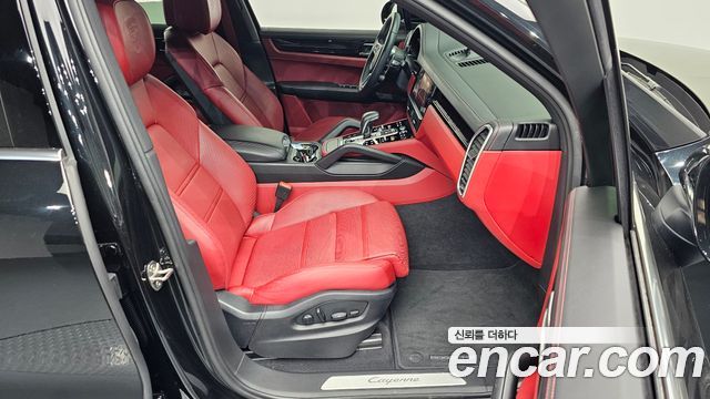 Porsche Cayenne 2023 — photo 10