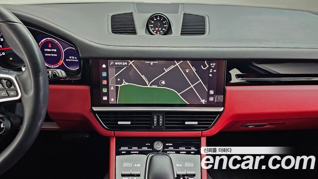 Porsche Cayenne 2023 — photo 15