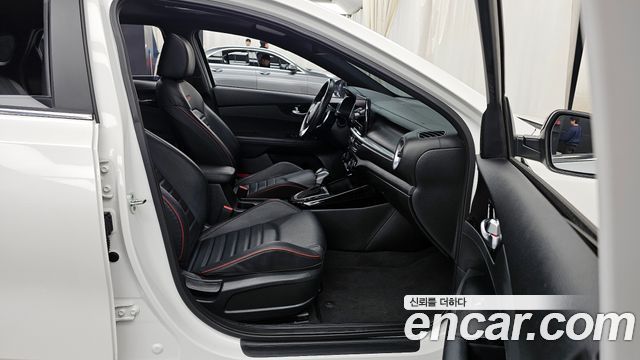 Kia K3 2022 — photo 11
