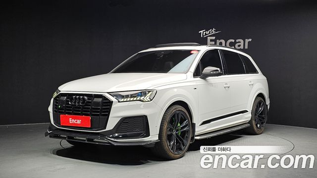 Audi Q7 2023 — photo 1