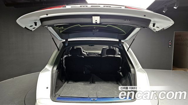Audi Q7 2023 — photo 20