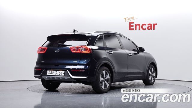 Kia Niro 2017 — photo 2