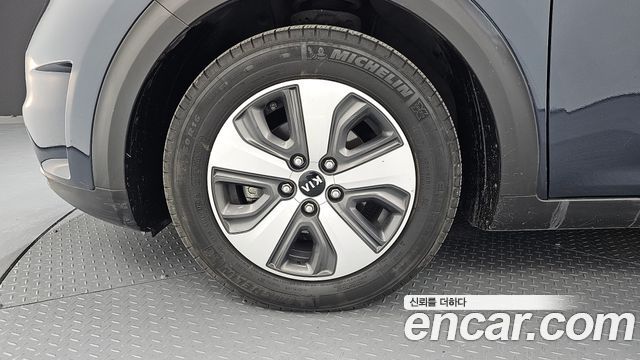 Kia Niro 2017 — photo 5