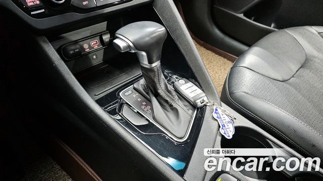 Kia Niro 2017 — photo 9