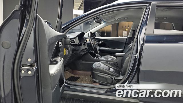 Kia Niro 2017 — photo 10