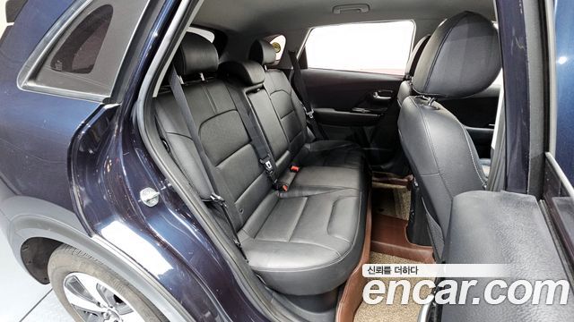Kia Niro 2017 — photo 11