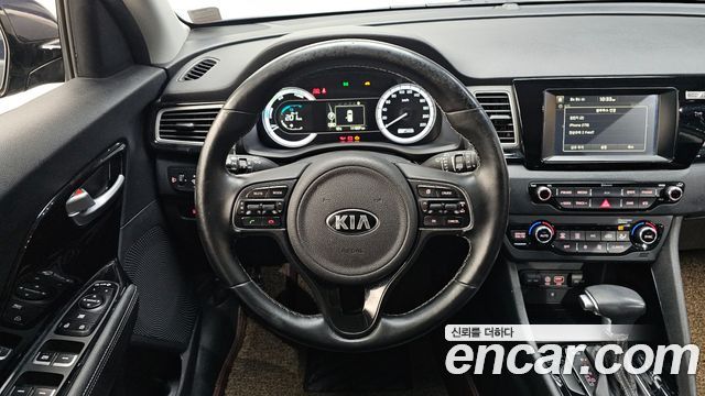 Kia Niro 2017 — photo 13