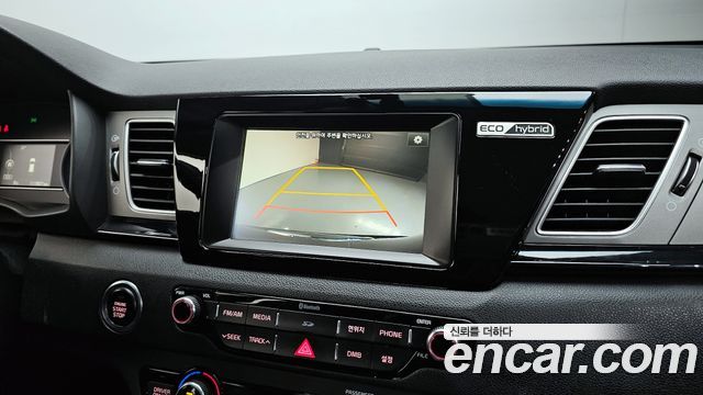 Kia Niro 2017 — photo 16