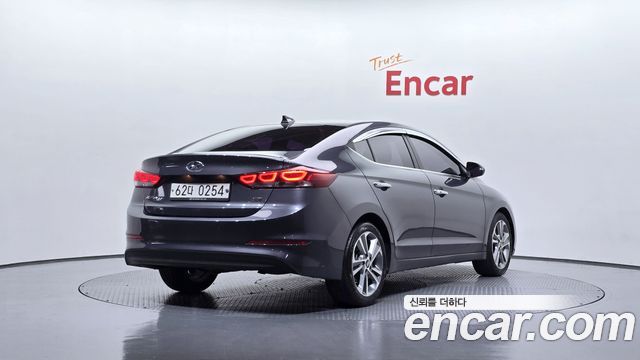 Hyundai AVANTE 2017 — photo 2
