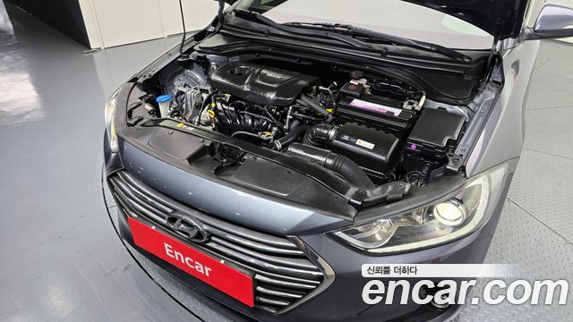 Hyundai AVANTE 2017 — photo 6