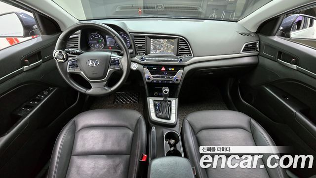 Hyundai AVANTE 2017 — photo 7