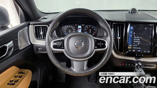 Volvo XC60 2020 — photo 13