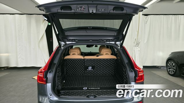 Volvo XC60 2020 — photo 20