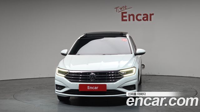 Volkswagen Jetta 2021 — photo 3