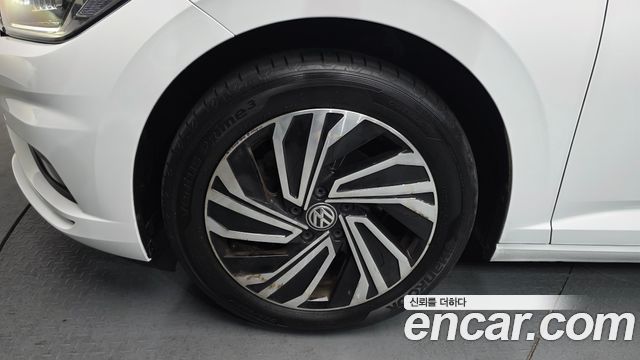 Volkswagen Jetta 2021 — photo 5