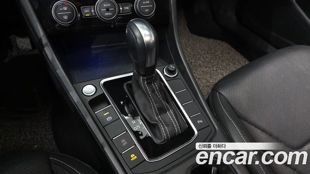 Volkswagen Jetta 2021 — photo 9