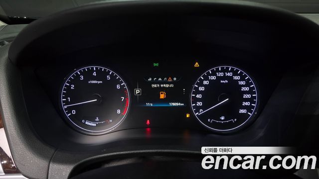 Hyundai Genesis 2016 — photo 8