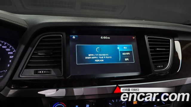 Hyundai Genesis 2016 — photo 16