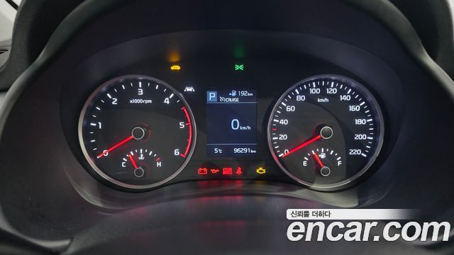 Kia Stonic 2018 — photo 8