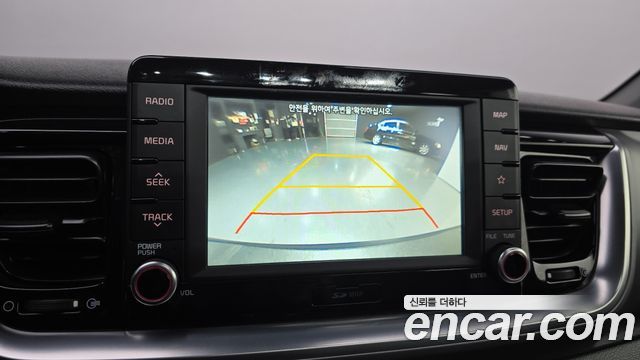 Kia Stonic 2018 — photo 16