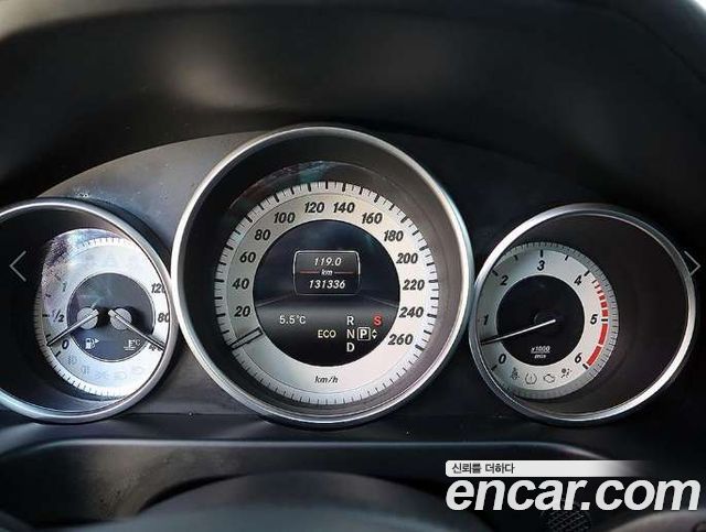 Mercedes-Benz E-Class 2016 — photo 8