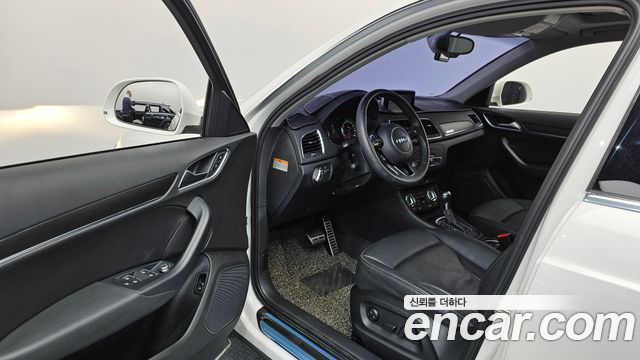 Audi Q3 2015 — photo 10
