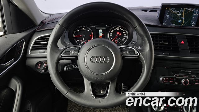 Audi Q3 2015 — photo 13