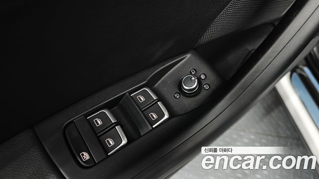 Audi Q3 2015 — photo 14