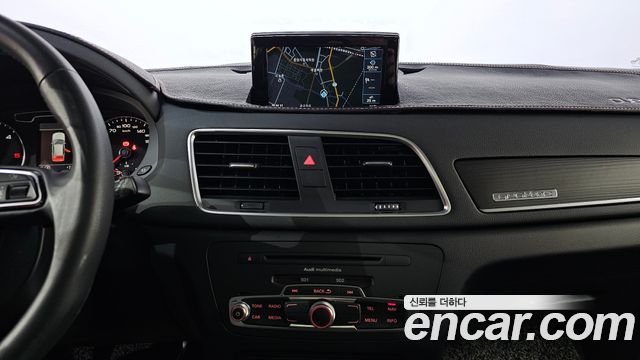 Audi Q3 2015 — photo 16