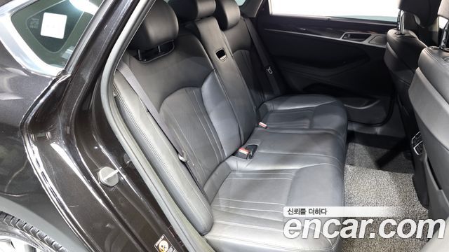 Genesis G80 2019 — photo 12
