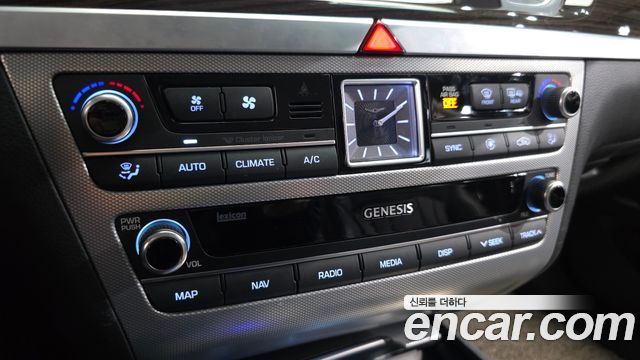 Genesis G80 2019 — photo 16