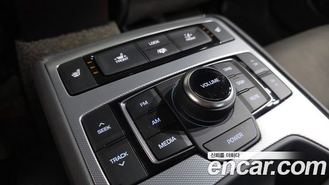 Genesis G80 2019 — photo 18
