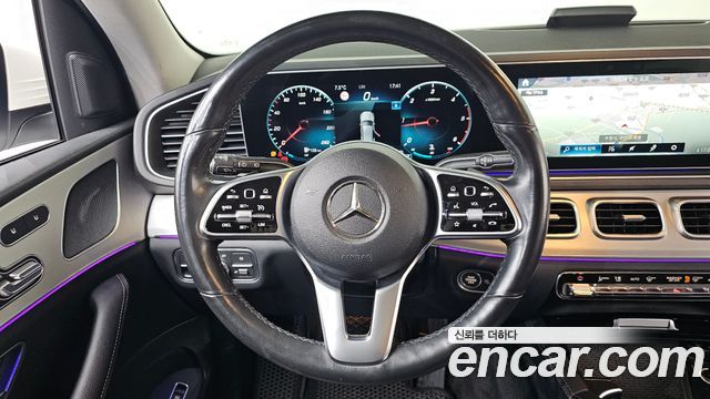 Mercedes-Benz GLE-Class 2019 — photo 13