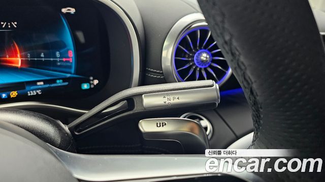 Mercedes-Benz SL-Class 2025 — photo 9