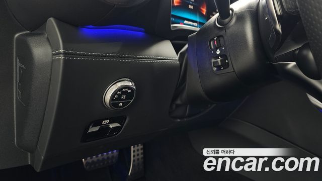 Mercedes-Benz SL-Class 2025 — photo 17