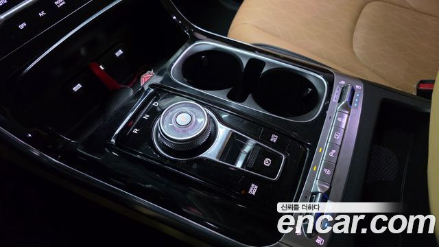 Kia Canival 2022 — photo 9