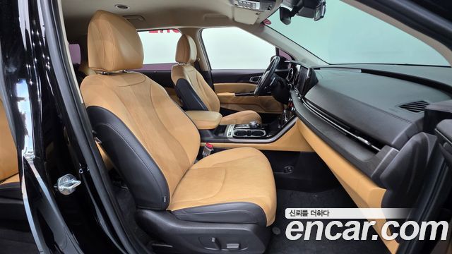 Kia Canival 2022 — photo 10