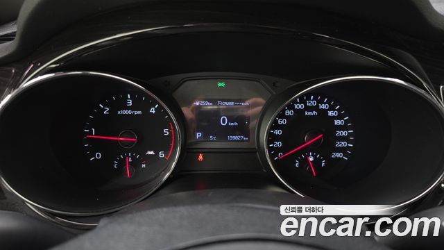 Kia Canival 2019 — photo 8