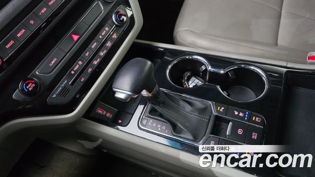 Kia Canival 2019 — photo 9