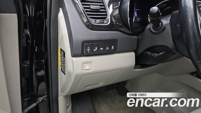 Kia Canival 2019 — photo 15