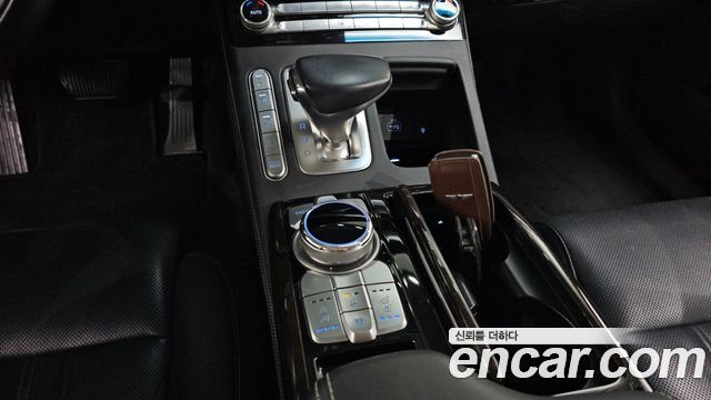 Genesis G90 2019 — photo 9