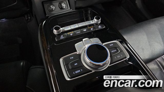 Genesis G90 2019 — photo 18