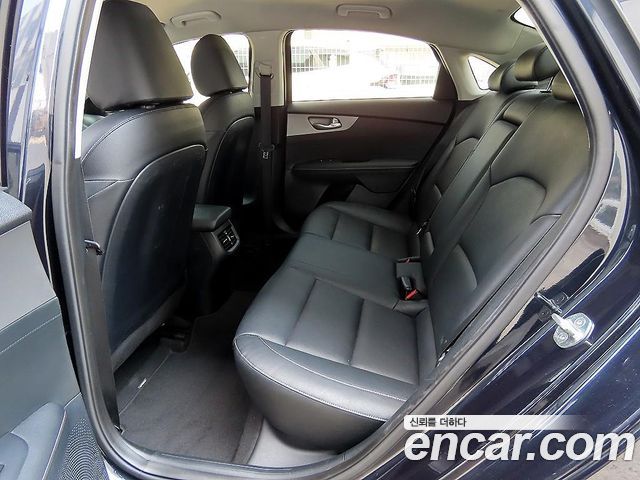 Kia K3 2019 — photo 18